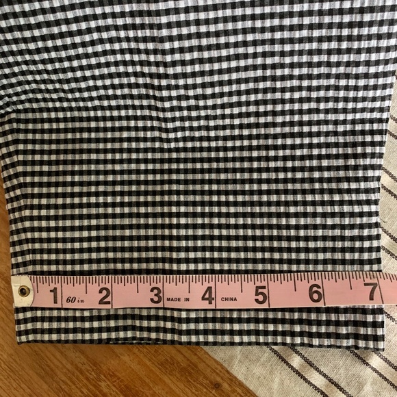 Talbots Seersucker Black/White Check Capris - Picture 8 of 11